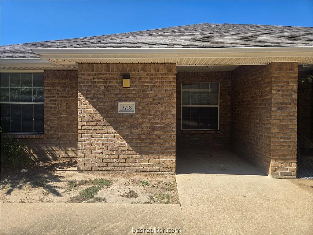 3 bed, 2676 sqft, $1,400 — Photo 1