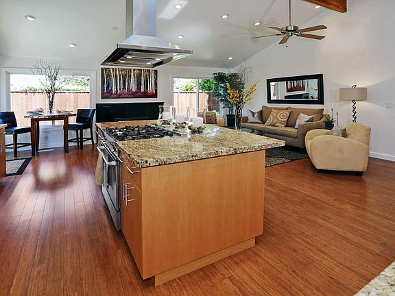 2nd image of 303 De Soto Dr