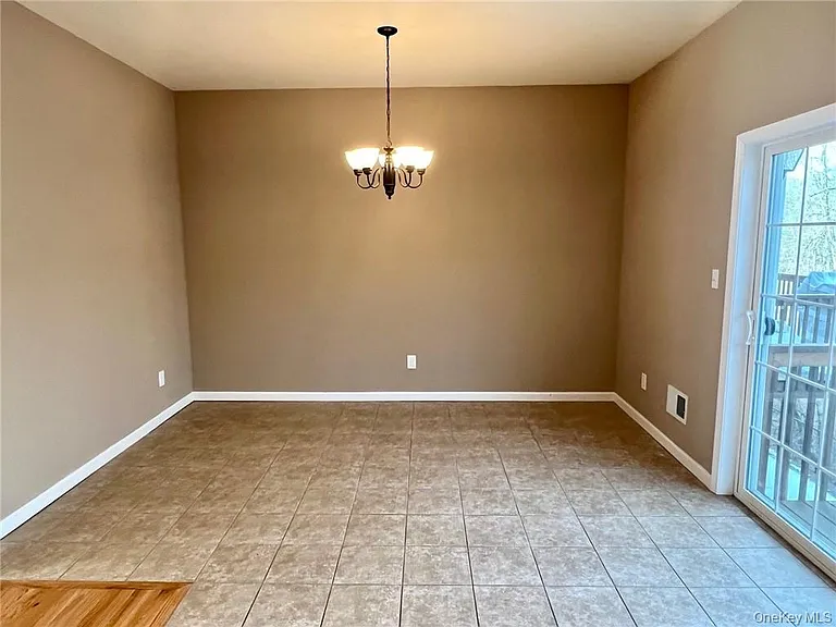 8 Seeley Bull St #120 — Photo 12