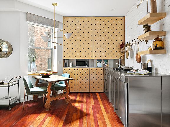 5th image of 15 E 10th St APT 4D