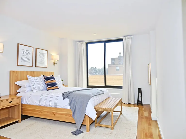 1465 5th Ave #7D — Photo 5