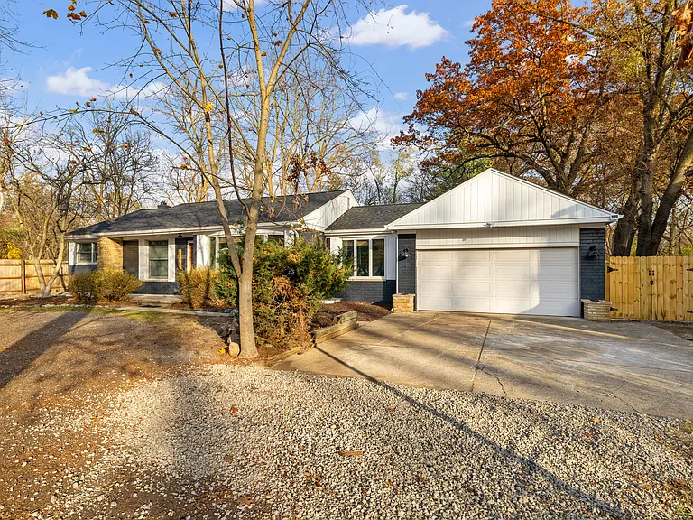22182 Berg Rd — Photo 91