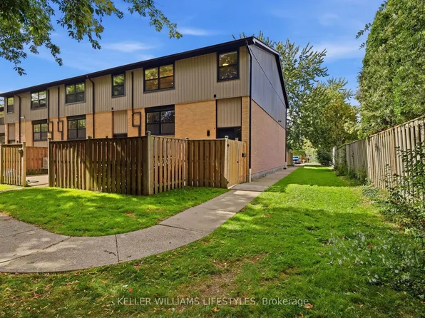 105 Andover Dr #36, London, ON N6J 4B1