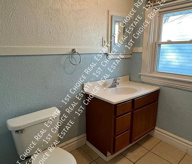 1023-2 N Walnut St — Photo 10