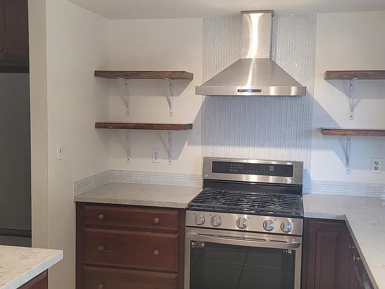 Bunker Cir — Photo 3