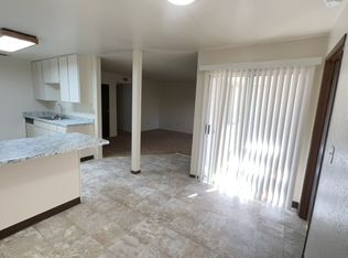 1956 8th St #6, Redding, CA 96001