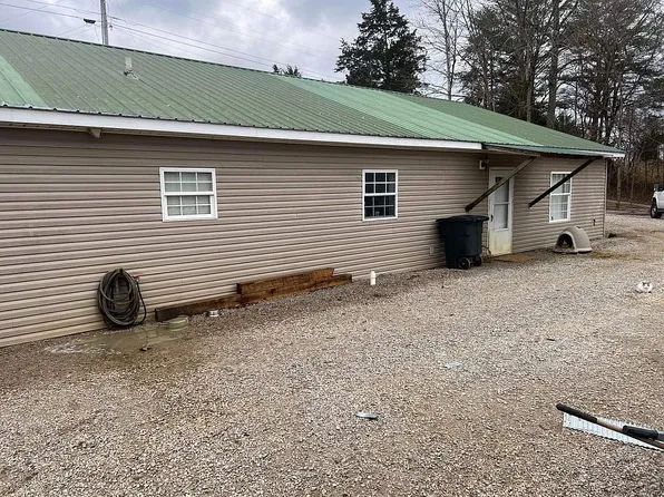 1355 Speck Rd, Albany, KY 42602