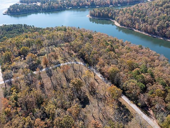 3rd image of Rockwood Ln