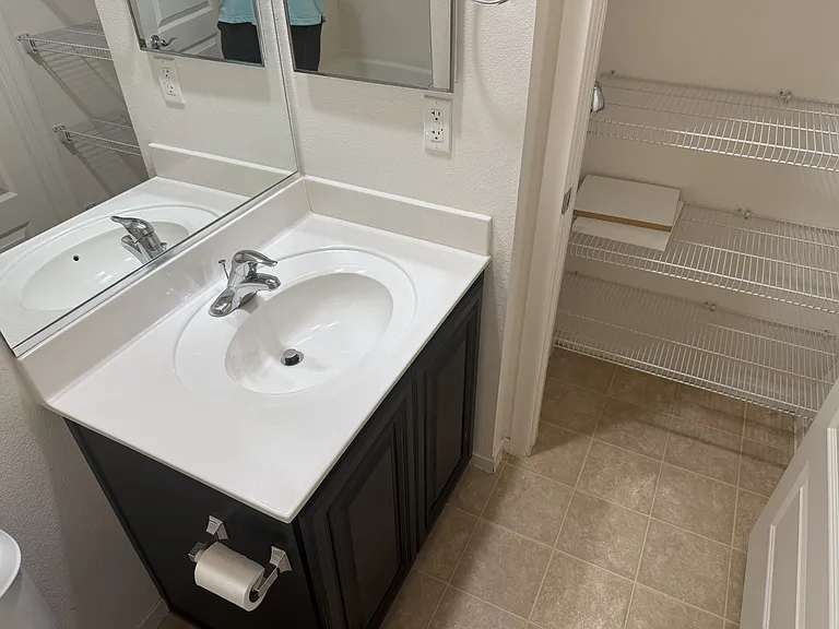 9385 Hilgard Ave — Photo 11