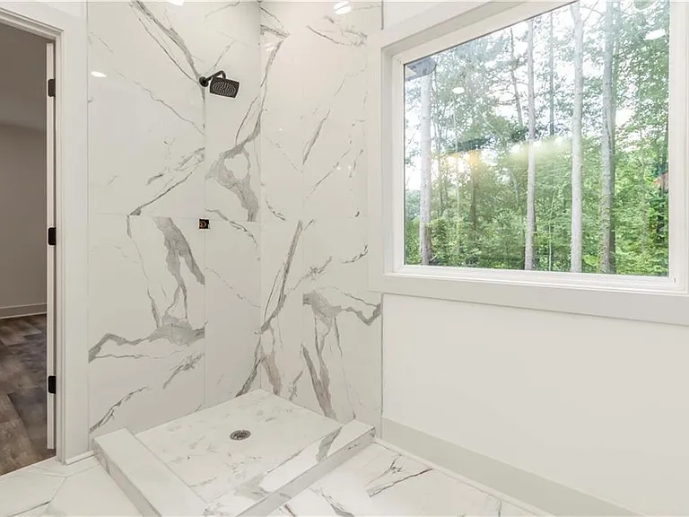 2884 Thompson Cir — Photo 31