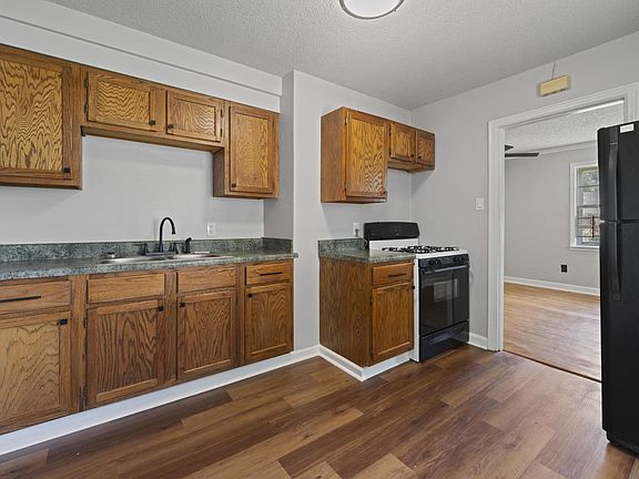 5th image of 1355 Doris Ave