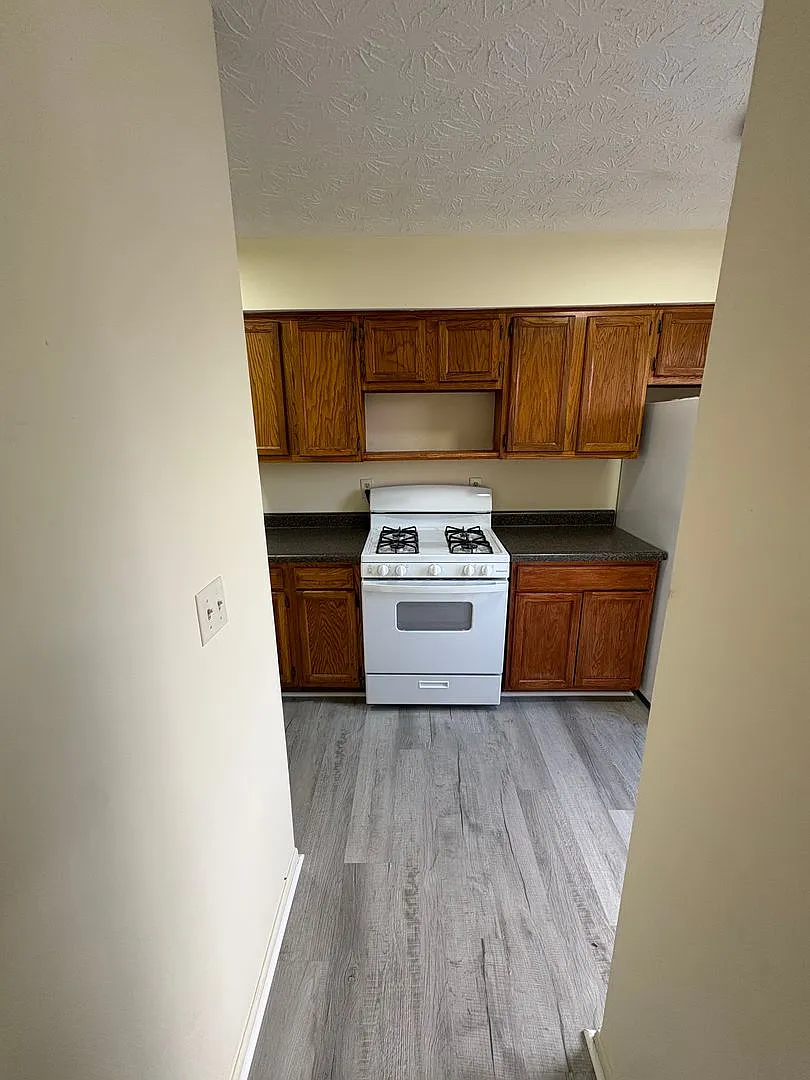 57 Martins Way — Photo 3