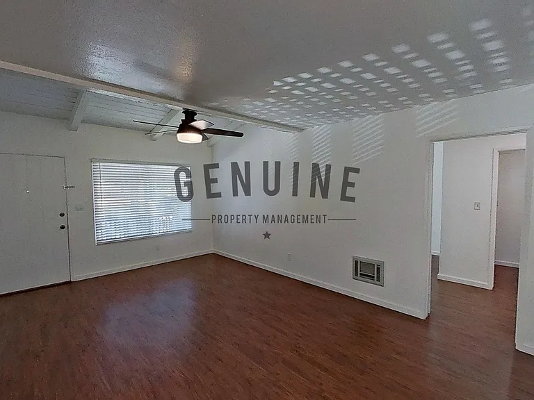 1040 W Macarthur Blvd #50 — Photo 3