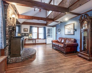 39 Central St, Middleton, MA, 01949