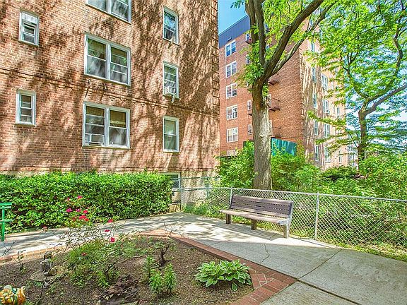 2nd image of 144-41 Sanford Ave APT 3F