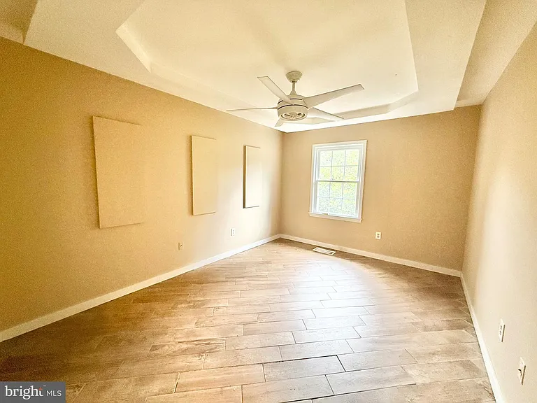 5439 Richenbacher Ave — Photo 11