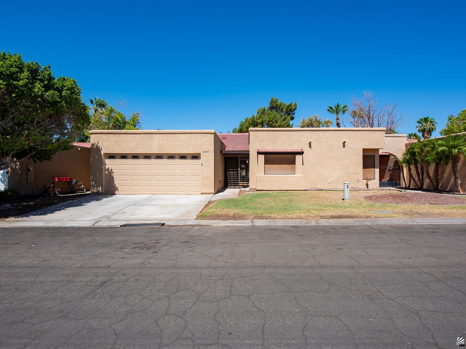 10642 S Calle Raquel