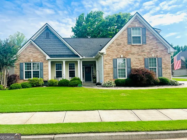 10 Village Park Dr, Newnan, GA 30265