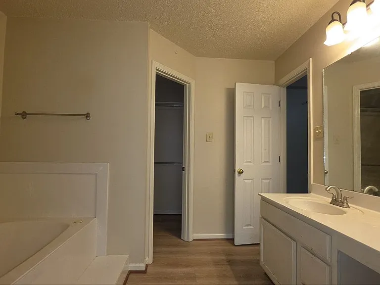 35 Springridge Dr — Photo 4