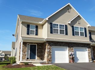 355 Mount Olive Ln, Ephrata, PA 17522