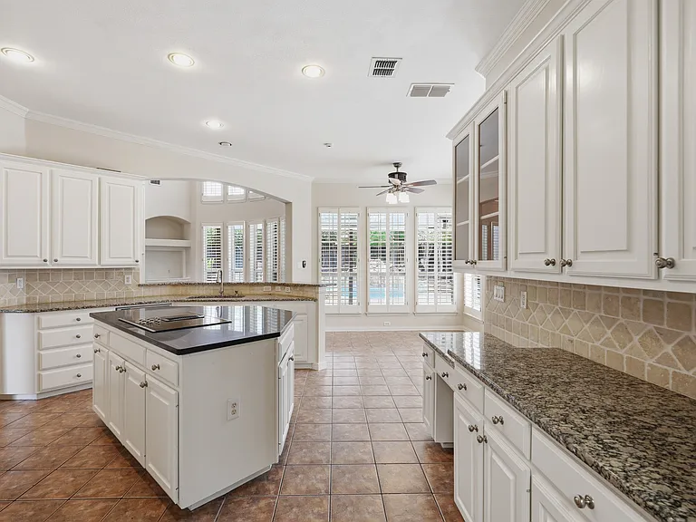 2221 Danielle Dr — Photo 15