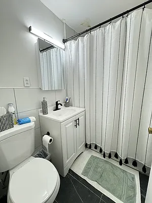 Rented by Bouklis Group | media 6