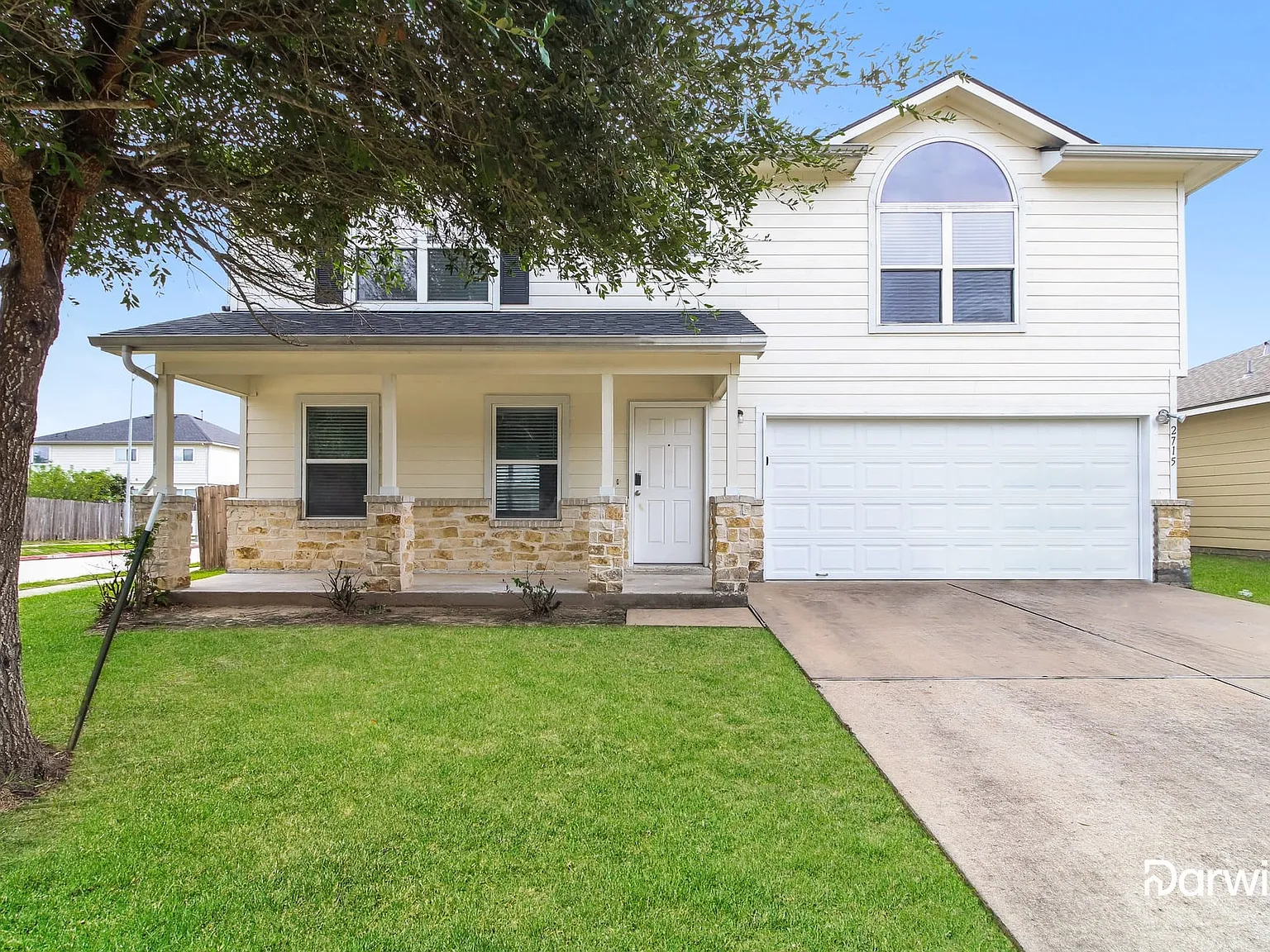 3 bed, 2.5 bath, 2094 sqft, $2,150 — Photo 1