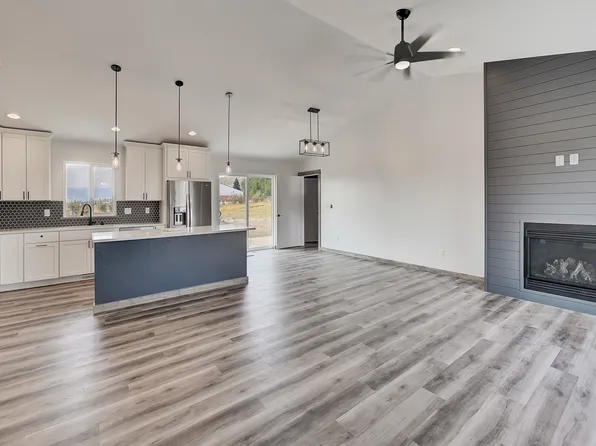 6750 Scratchgravel Dr, Helena, MT 59602