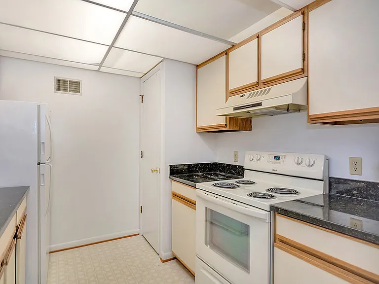 112 Turtle Creek Rd #12 — Photo 9