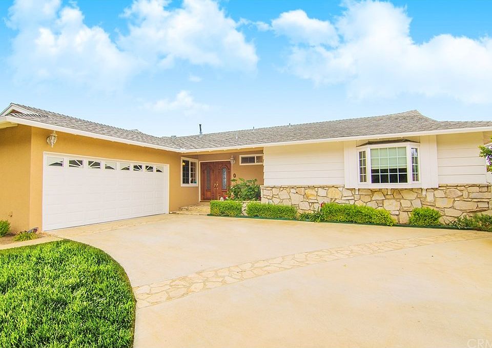1st image of 3118 Corinna Dr