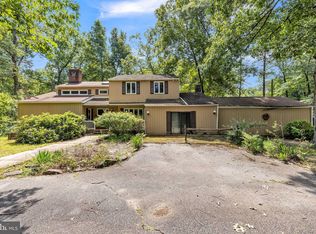 414 Coles Mill Rd, Williamstown, NJ 08094