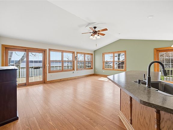 4th image of 3077 Roenke Rd
