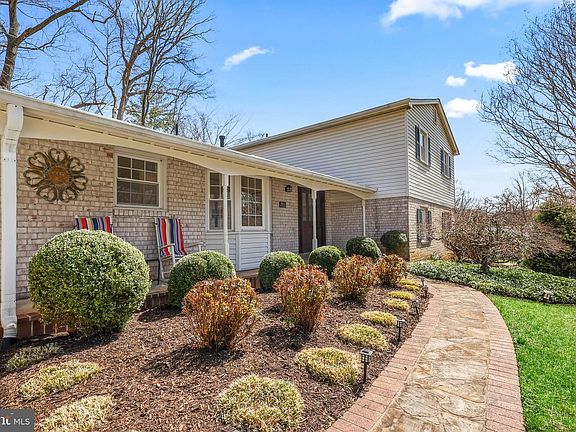 3rd image of 7011 Spaniel Rd