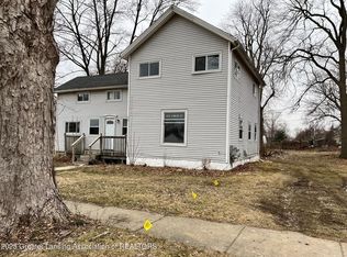 216 S Main St, Webberville, MI 48892