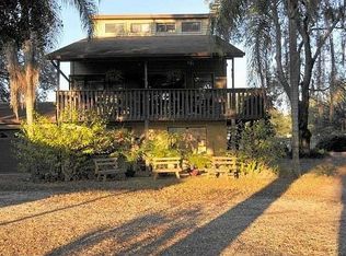 3901 Pippin Rd, Plant City, FL 33567