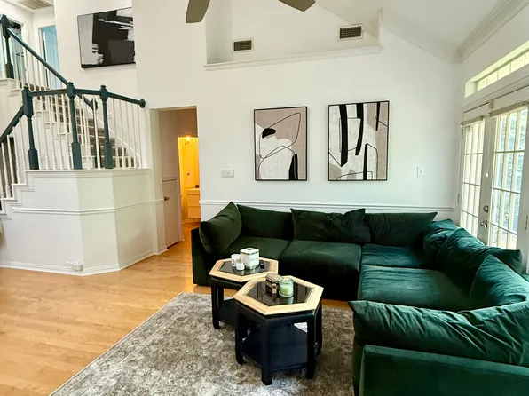 2651 Hidden Ridge Dr, Arlington, TX 76006