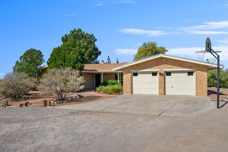 1st image of 4583 Sandalwood Dr