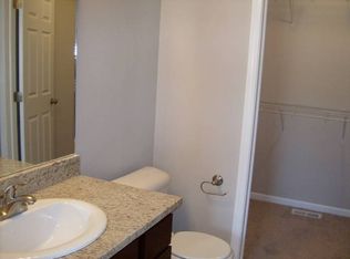 8884 Copper Dr, West Des Moines, IA 50266