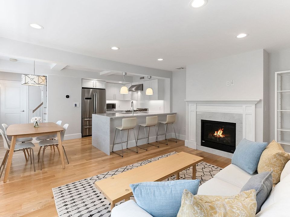 1st image of 327-329 Hurley St #2