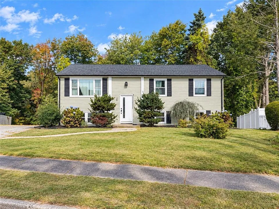 76 Verdant Dr