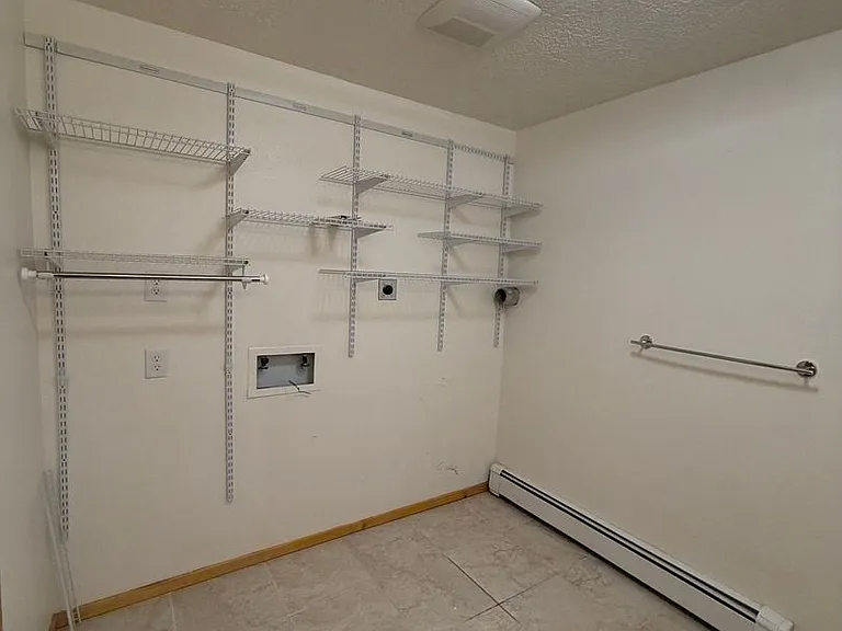 4369 Bishop Cir — Photo 13