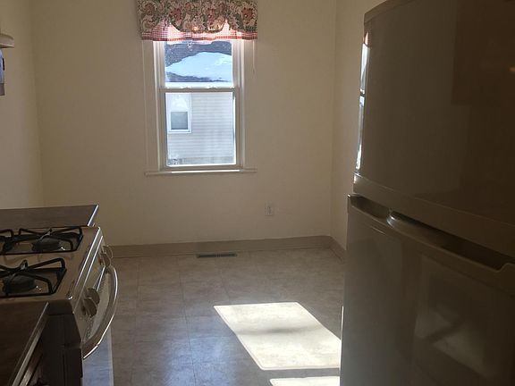 3rd image of 116-118 Beechwood Ave #1