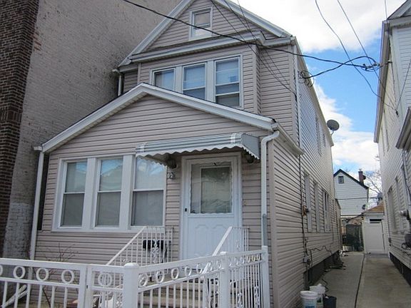 2nd image of 10422 117th St