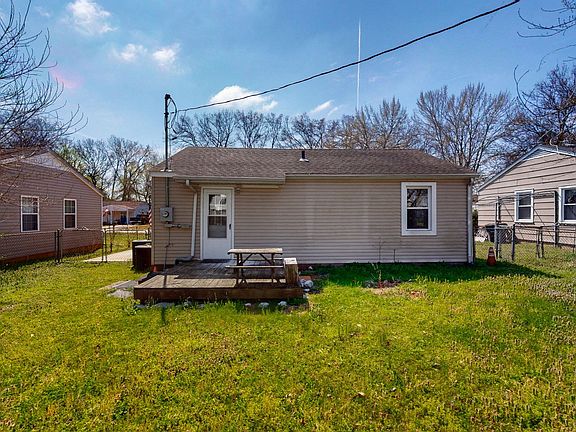 5th image of 233 Burch Rd