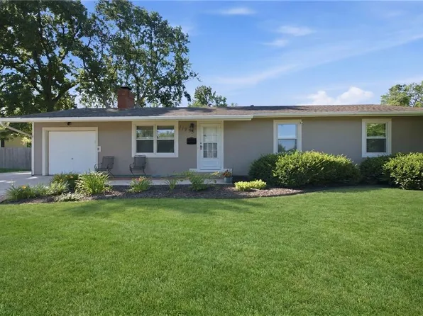 11935 W 70th St, Shawnee, KS 66216