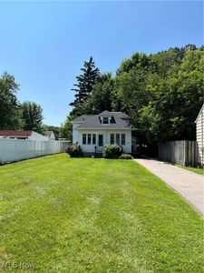 1386 Sunset Rd, Mayfield Heights, OH, 44124
