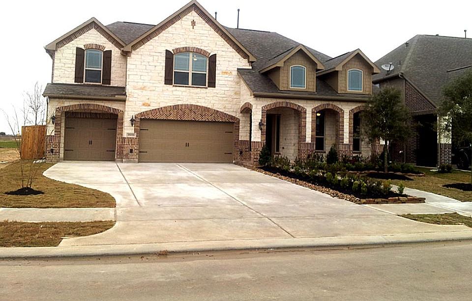 NEW CONSTRUCTION! Village Builders Presents the Wentworth Series, "Berkshire" Plan at 28026 Bandera Glen Lane in beautiful Cinco Ranch! Stunning 2 Story 4/3.5/3 on Lake Lot features a study, formal dining, gourmet kitch, mstr down, game rm up!