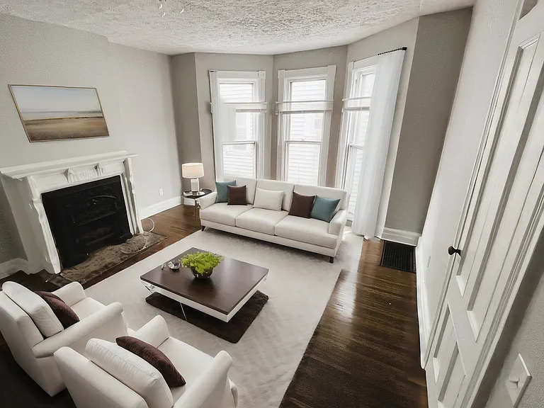 32 Tracy St — Photo 2