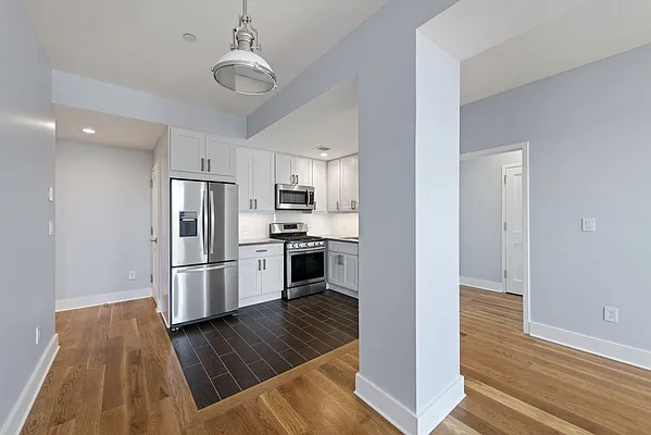 Rented by Compass | media 14