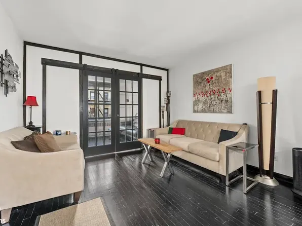 330 East 80th Street image 1 of 7